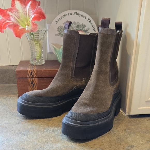 EUC Sam Edelman Olive Suede Boots Size 6 1/2 - Picture 1 of 7